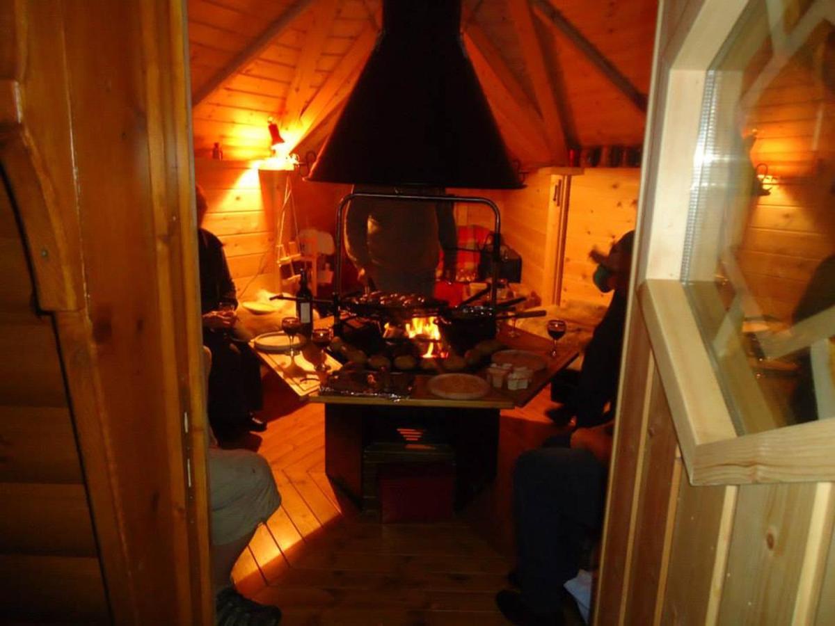 Tudor Lodge With Pool & Bbq Cabin Liskeard Exterior photo
